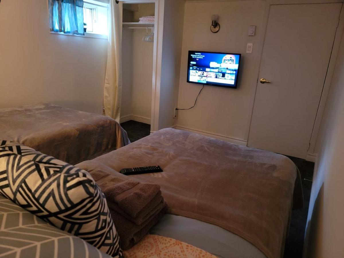 شقة Lower Level Apt 6Ft High Close To Hwy Netflix Wifi إيدموندستون المظهر الخارجي الصورة